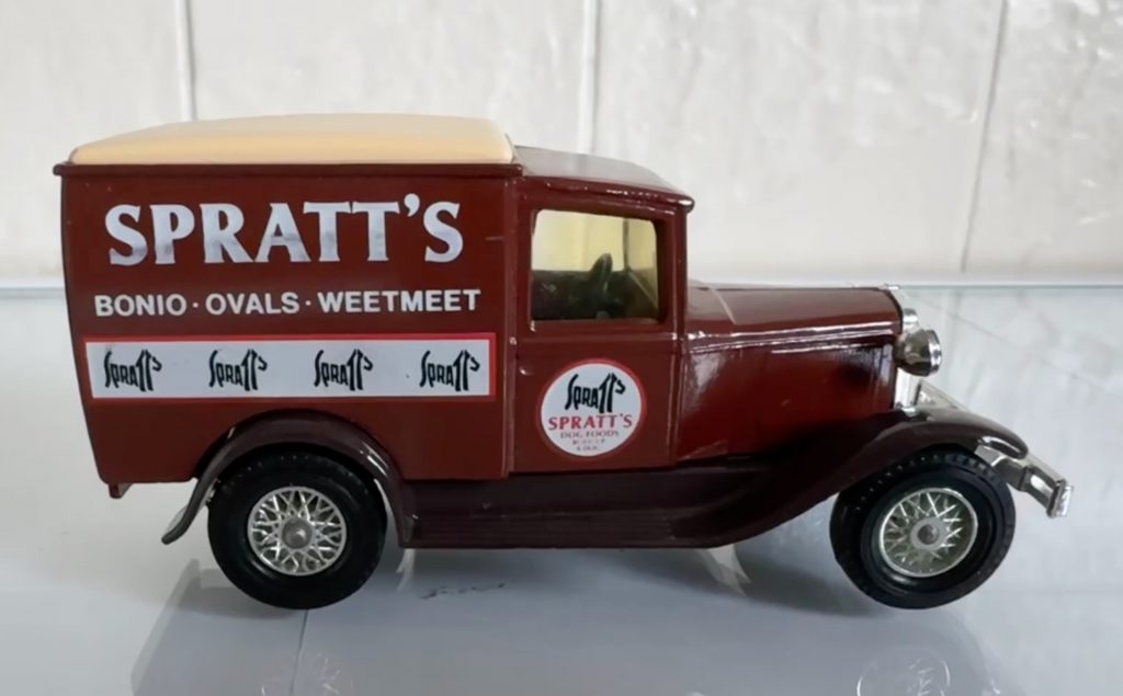 Models of YesterYear - Spratt's Dog Food